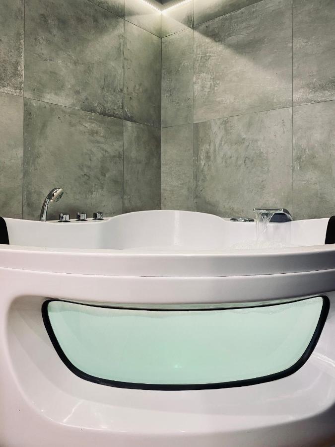 Premium Jacuzzi For Couples, Old Town Apartament Kraków