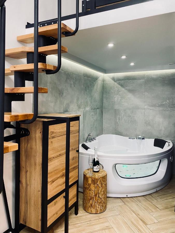 Premium Jacuzzi For Couples, Old Town Apartament Kraków