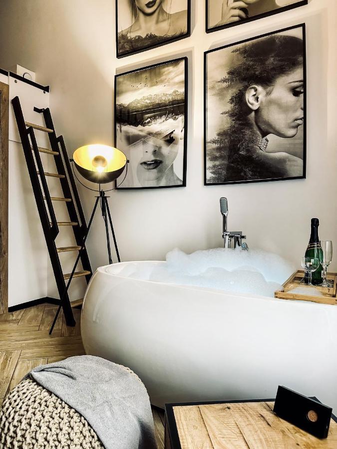 Premium Jacuzzi For Couples, Old Town Apartament *